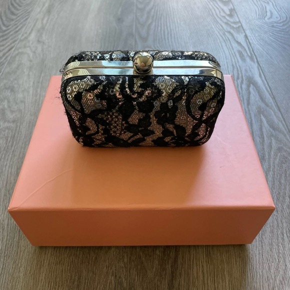 BEBE LACE & SEQUIN BLACK & SILVER MINI CLUTCH HANDBAG PURSE - Picture 1 of 6